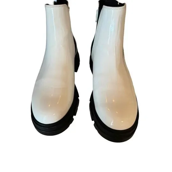 ALDO Womens White Ankle High Chunky Sole Chelsea Rain Boots Size 8 - Picture 2 of 7